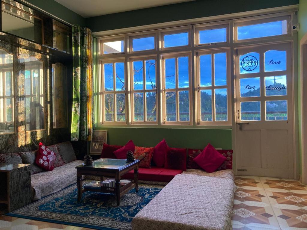 Zu-Zu Hostels Shimla Bagian luar foto