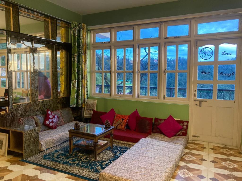 Zu-Zu Hostels Shimla Bagian luar foto