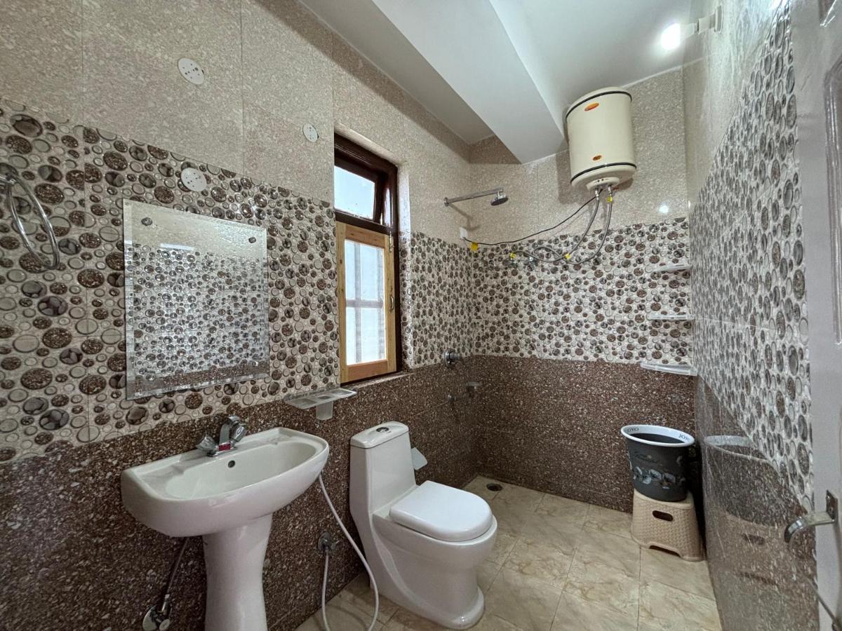 Zu-Zu Hostels Shimla Bagian luar foto
