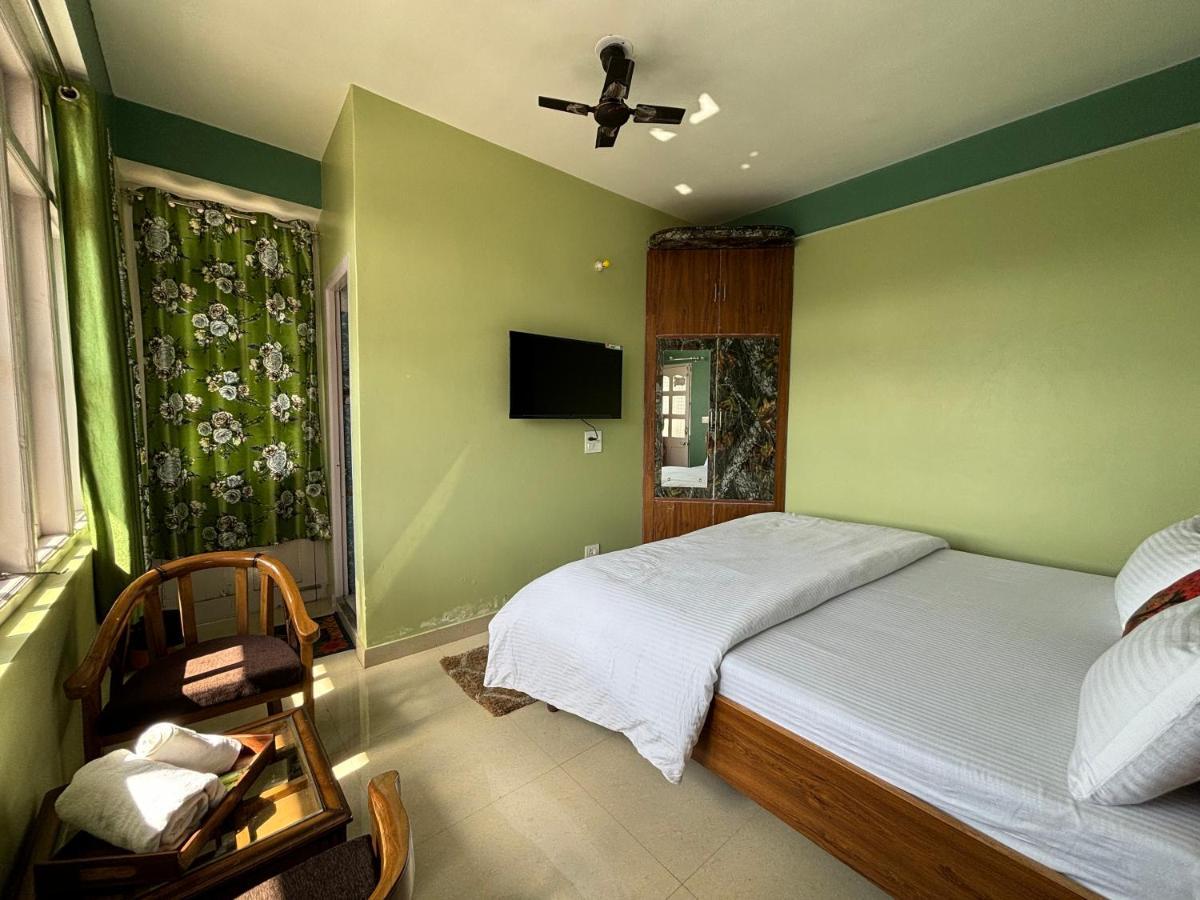 Zu-Zu Hostels Shimla Bagian luar foto